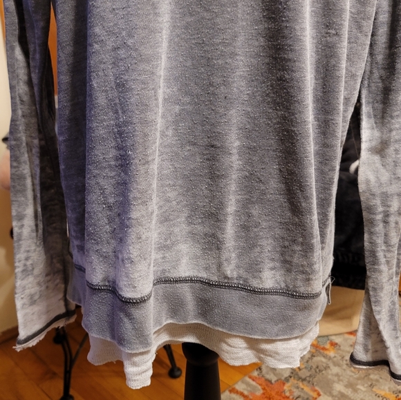 Comfy long Sleeve double layer look Top - Picture 5 of 11